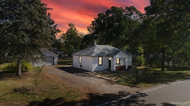 1588 Ladd Rd, Wolverine Lake, MI 48390 - photo 4