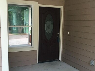 512 Brazos St, Rosenberg, TX 77471 - photo 4