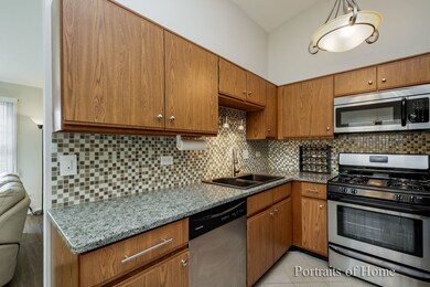 1471 Walnut Cir unit 6, Carol Stream, IL 60188 - photo 5
