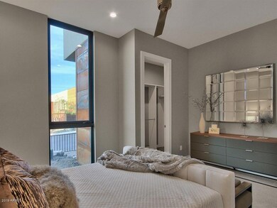 007_FRONT GUEST BEDROOM