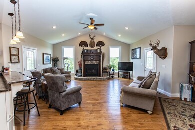 21730 Twain Dr, Devils Elbow, MO 65457 - photo 2