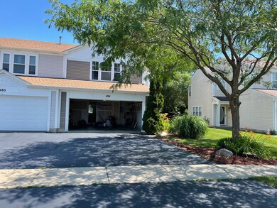 490 Wedgewood Cir unit 3, Lake In the Hills, IL 60156 - photo 4