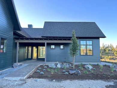 3118 NW Crossing Dr, Bend, OR 97703 - photo 2