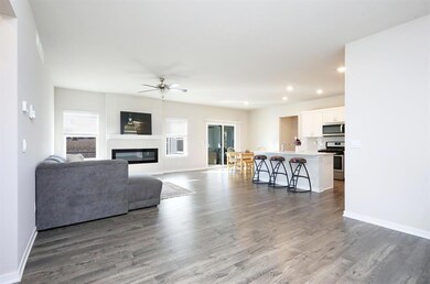 7920 NW 95th St, Johnston, IA 50131 - photo 6