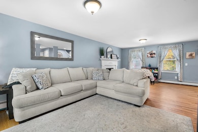 22 Dorothy Dr, Epping, NH 03042 - photo 2