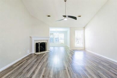 3905 Spring Circle Dr E, Pearland, TX 77584 - photo 4