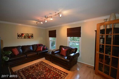 12508 Arnsley Ct, Herndon, VA 20171 - photo 5