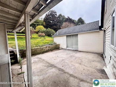 237 Stock St, Nesquehoning, PA 18240 - photo 6