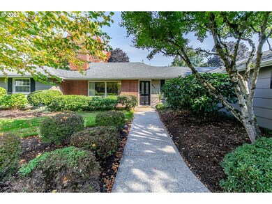 955 Lariat Dr, Eugene, OR 97401 - photo 2