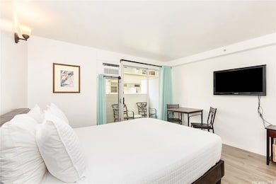 2450 Prince Edward St unit 506A, Honolulu, HI 96815 - photo 3