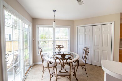 WellesleyCir_07