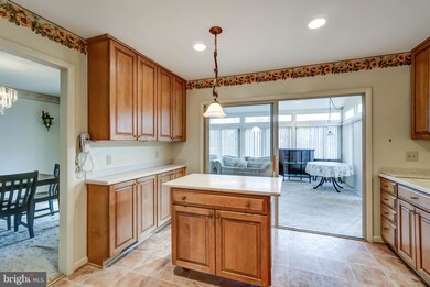 5303 Manorfield Rd, Rockville, MD 20853 - photo 3