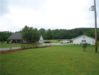1211 Alf Harris Rd, Prospect, TN 38477 - photo 2