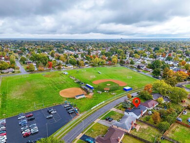 3107 Eakin Rd, Columbus, OH 43204 - photo 4