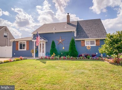 6 Horseshoe Ln, Levittown, PA 19055 - photo 2