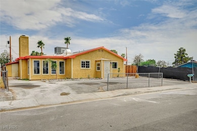 5872 Willard St, Las Vegas, NV 89122 - photo 5