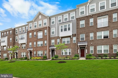 9735 Tealbriar Dr unit 253, Upper Marlboro, MD 20772 - photo 3