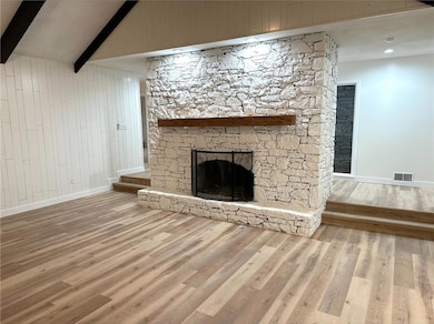 304 S Silver Top Ln, Raymore, MO 64083 - photo 4