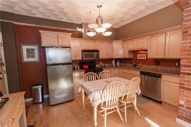 31 Commercial St unit B, Cranston, RI 02905 - photo 4