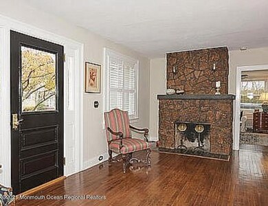Foyer Fire place