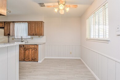 9834 Jaywood Dr, Houston, TX 77040 - photo 5