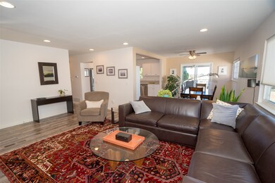 Excellent open concept floor plan.  Allowing views