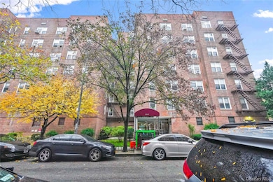Southridge Cooperative unit 2B, Jackson Heights, NY 11372 - photo 2