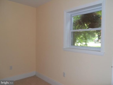 507 W Diamond Ave, Gaithersburg, MD 20877 - photo 2