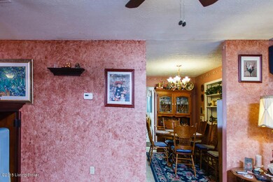 6119 Herron Ct, Louisville, KY 40229 - photo 5