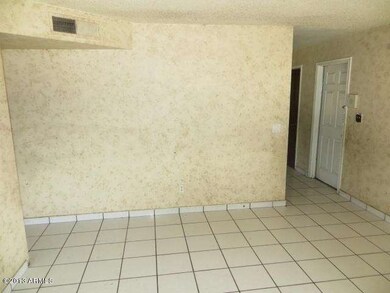 023-267108 -LivingRoom1