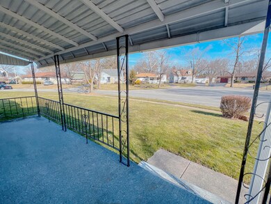 1322 Frisbee Dr, Columbus, OH 43224 - photo 4