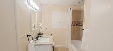 1307 Whaley Dr, Gainesville, TX 76240 - photo 6