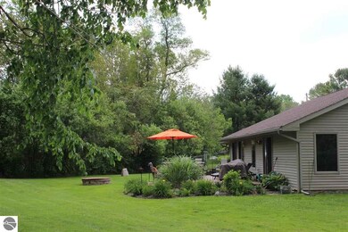 2328 Birchcrest Dr, West Branch, MI 48661 - photo 5