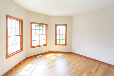 667 N Willow Rd, Elmhurst, IL 60126 - photo 4