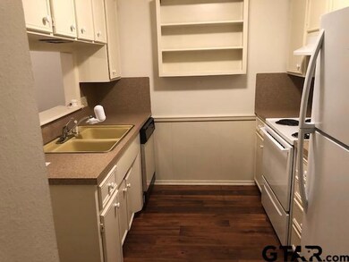 422 Boyd Ln, Tyler, TX 75703 - photo 2