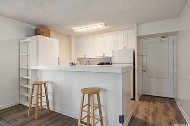 411 Kaiolu St unit 302, Honolulu, HI 96815 - photo 5