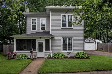 03-211 S Webster-WindowStill-Real-Estate