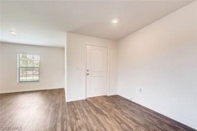 207 Manatee St, Fort Myers, FL 33913 - photo 2