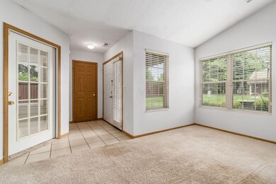 011_- 584 Buckthorn Way - 014