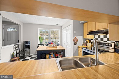 8228 Styers Ct, Laurel, MD 20723 - photo 4