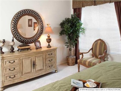 8750 Parkview Oaks Cir, Olive Branch, MS 38654 - photo 4