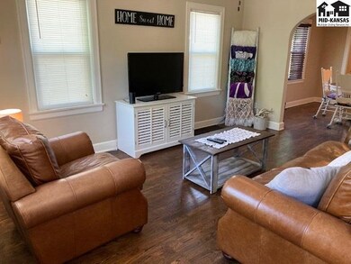 130 N Charles St, McPherson, KS 67460 - photo 2