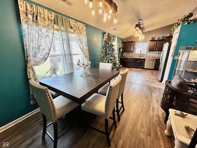 2425 Bristol Dr, Franklin, IN 46131 - photo 4