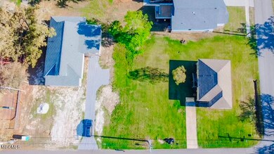 607 Magnolia St aerial view