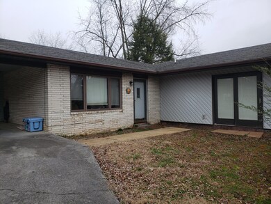 1501 Stoneybrook Dr, Johnson City, TN 37601 - photo 2