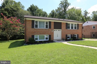 1422 Shady Glen Dr, District Heights, MD 20747 - photo 2