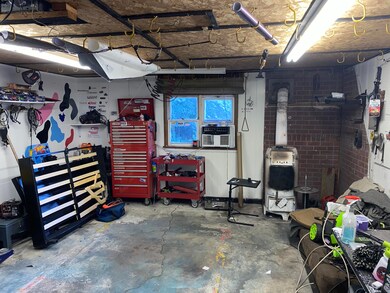 526 Washington Ave, Jermyn, PA 18433 - photo 4