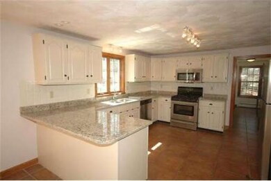 135 Laconia Cir, North Andover, MA 01845 - photo 5