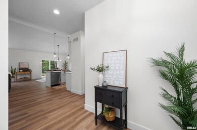 4730 Willow Cir, Davenport, IA 52806 - photo 6