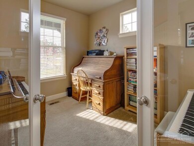 20770 SE Hollis Ln, Bend, OR 97702 - photo 4